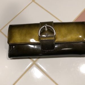 Wallet wristlet